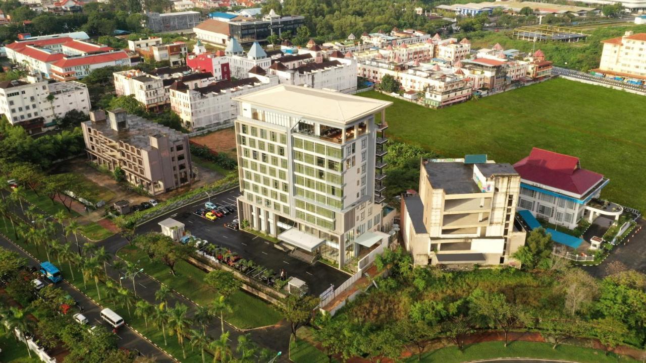Hotel Santika Batam Eksteriør billede